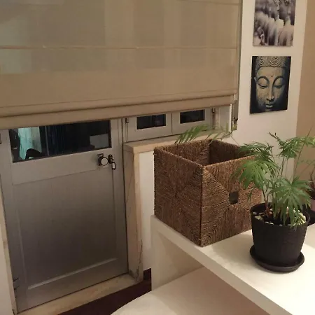 Quarto Em Apartamento Completo, Entre Lisboa E Sintra! *