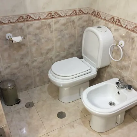 Affittacamere Quarto Em Apartamento Completo, Entre Lisboa E Sintra! *